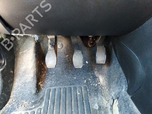 Used Clutch pedal Clutch pedal OPEL COMBO Box Body/MPV (X12) 1.3 CDTI (B05) (95 hp) 39945278 39945278