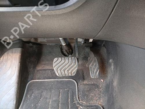 Used Break pedal Break pedal 37537787 37537787