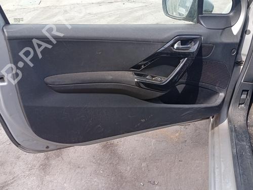 Used Front left panel Front left panel 37713338 37713338
