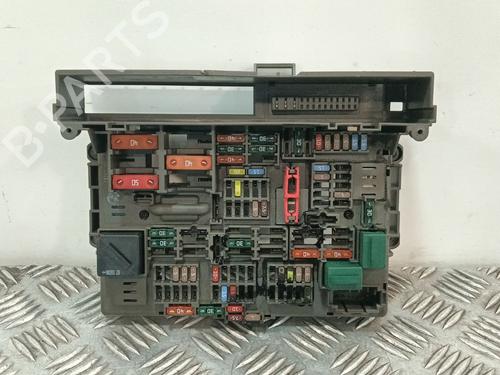 Used Fuse box Fuse box BMW 1 (E81) 118 d (143 hp) 33963963 33963963