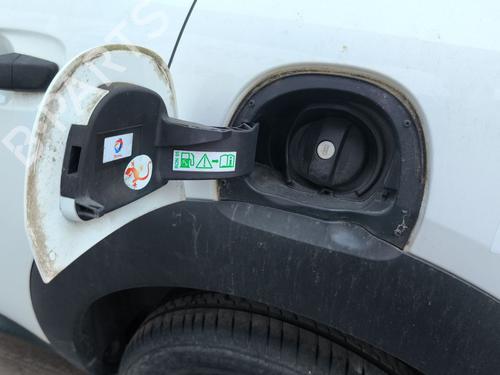 benzintank-citroen-c4-cactus-2014-38876345 main image