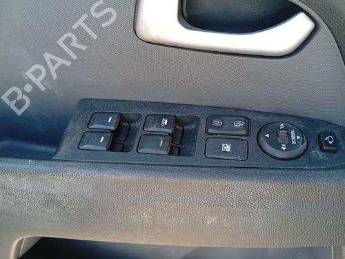 Used Left front window switch Left front window switch 36668268 36668268