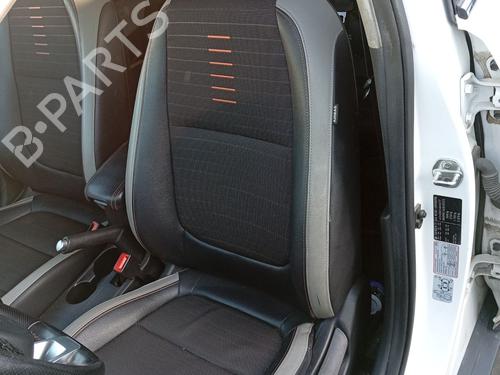 Used Left front seat Left front seat 36775748 36775748
