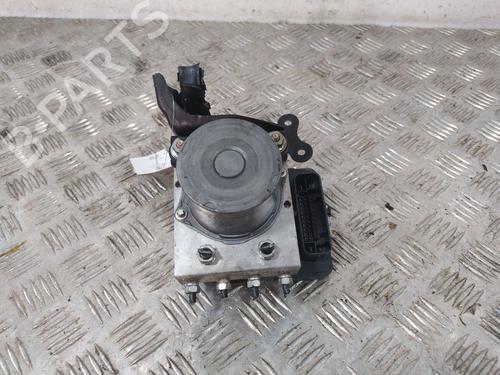 Used ABS pump ABS pump TOYOTA AURIS (_E18_) 1.2 (NRE185_, NRE185R) (116 hp) 39933832 39933832