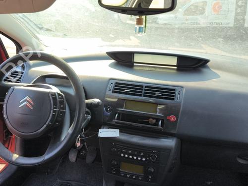Used Dashboard Dashboard CITROËN C4 I (LC_) 1.4 16V (88 hp) 40009996 40009996