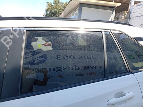 Used Rear left door window Rear left door window 37494867 37494867