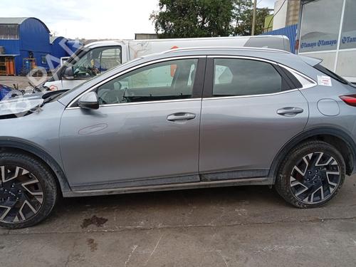 Left front door KIA XCEED (CD) 1.5 T-GDi MHEV | BP34713982C2 - Image 2
