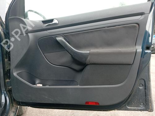 Forreste højre beklædning Forreste højre beklædning VW GOLF V (1K1) 1.6 (102 hp) 36431730 36431730