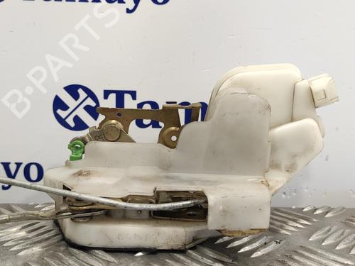 Used Front right lock MITSUBISHI PAJERO III (V7_W, V6_W) 3.2 Di-D (V68W) (160 hp) 8101661