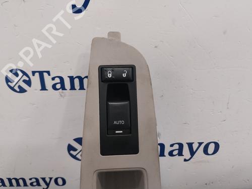 Høyre Foran elrute bryter CHRYSLER 300C (LX, LE)  | BP29136272I26