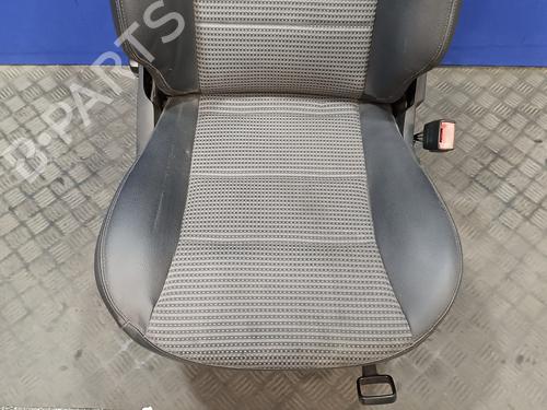 Right front seat MERCEDES-BENZ A-CLASS (W169)  | BP15982624C16 