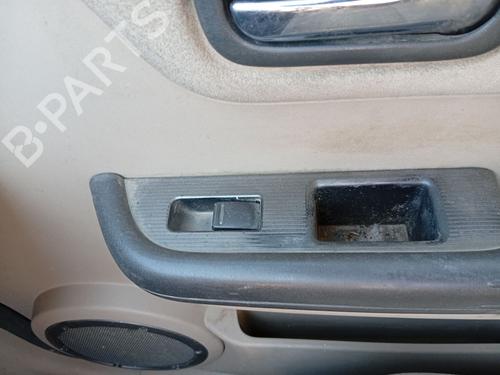 Used Right front window switch Right front window switch NISSAN X-TRAIL I (T30) 2.2 Di 4x4 (114 hp) 35769967 35769967