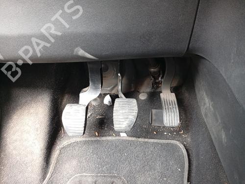Pédale d'embrayage Pédale d'embrayage CITROËN C3 II (SC_) 1.4 HDi 70 (SC8HZC, SC8HR0, SC8HP4) (68 hp) 36477746 36477746