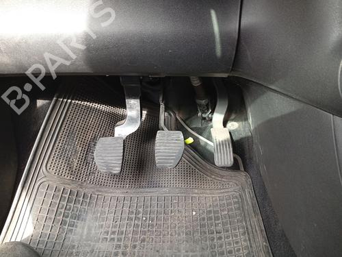 pedal-citroen-c4-cactus-2014-34558351 main image