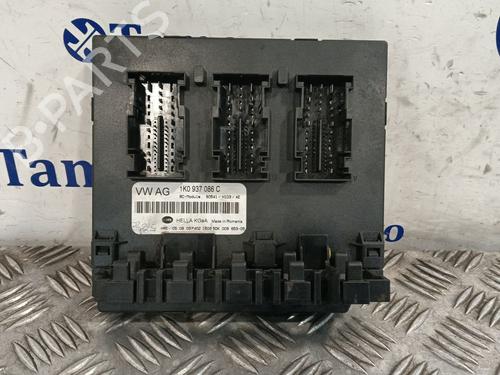 Module électronique VW GOLF VI (5K1) 1.6 TDI (105 hp) 31805356