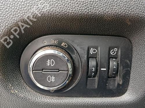 Used Headlight switch Headlight switch OPEL CORSA D (S07) 1.4 (L08, L68) (100 hp) 39963213 39963213