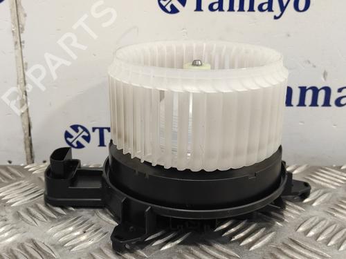 Used Heater blower motor TOYOTA YARIS CROSS (MXP_) 1.5 Hybrid (MXPJ10) (92 hp) 22639527