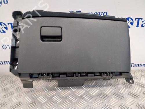 Used Glove box TOYOTA YARIS CROSS (MXP_) 1.5 Hybrid (MXPJ10) (92 hp) 22639509