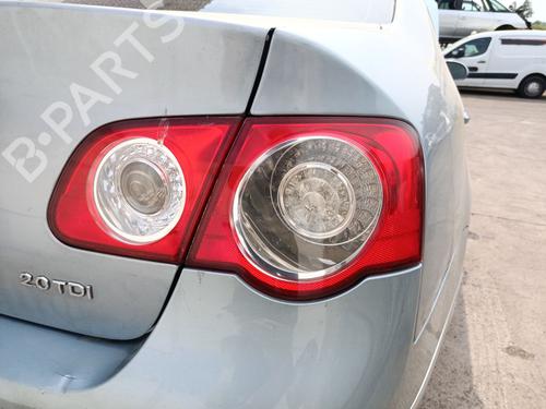 Højre baglygte VW PASSAT B6 (3C2) 2.0 TDI 16V (140 hp) 27932686