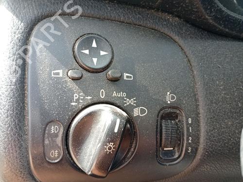 Forlygtekontakt Forlygtekontakt MERCEDES-BENZ C-CLASS (W203) C 180 Kompressor (203.046) (143 hp) 36491714 36491714