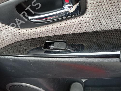 Used Right front window switch Right front window switch MAZDA 3 (BK) 1.6 (BK14) (105 hp) 35771297 35771297