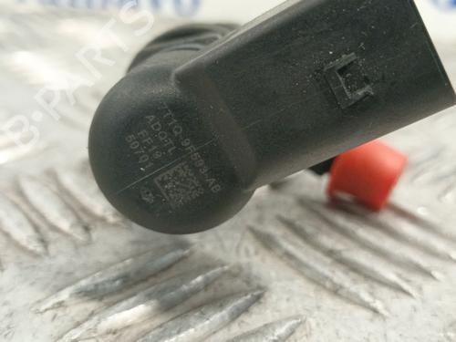 Injector FORD TRANSIT CONNECT (P65_, P70_, P80_) 1.8 TDCi | BP30587239M100