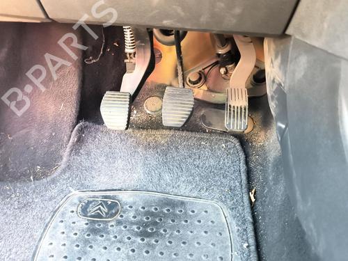 Used Clutch pedal Clutch pedal CITROËN C4 I (LC_) 1.4 16V (88 hp) 40009992 40009992