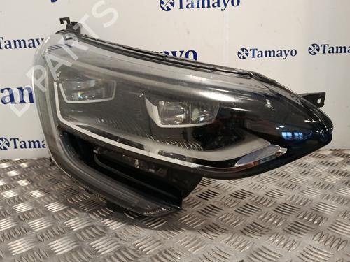 Højre forlygte RENAULT MEGANE IV Hatchback (B9A/M/N_) 1.6 dCi 130 (B9A4) (130 hp) 31637813