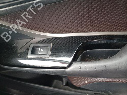 Used Right front window switch TOYOTA C-HR (_X1_) 1.8 Hybrid (ZYX10_, ZYX11_) (98 hp) 32015022