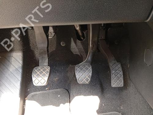 break-pedal-audi-q2-gab-gag-2016-36597862 main image