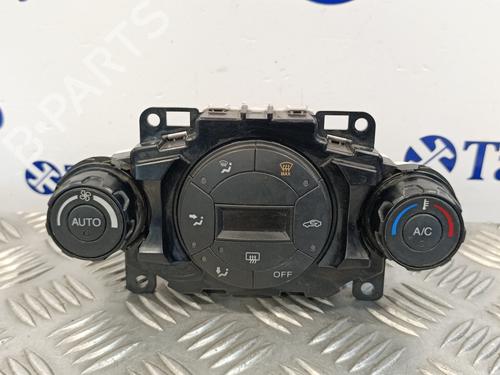 AC Styreenhet / Manøvreringsenhet FORD FIESTA VI (CB1, CCN) 1.6 TDCi (90 hp) 17576839