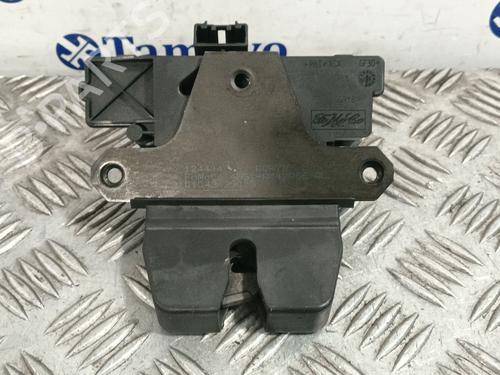 Used Tailgate lock VOLVO V50 (545) 2.0 D (136 hp) 1865640