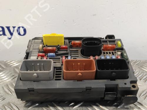 Fuse box CITROËN C4 Grand Picasso I (UA_) 1.6 HDi (109 hp) 17896517