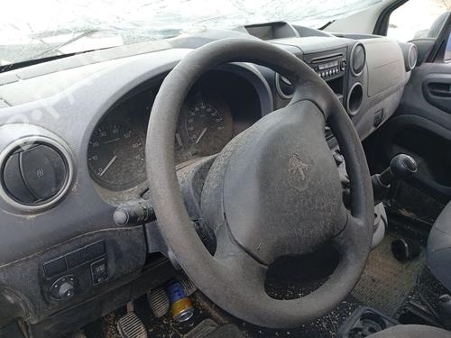 Used Steering column Steering column 37637058 37637058