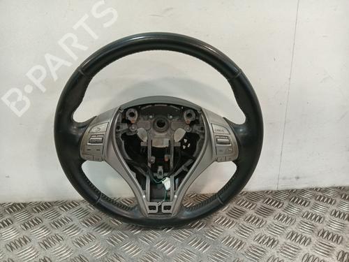 steering-wheel-nissan-pulsar-hatchback-c13-2014-34276740 main image
