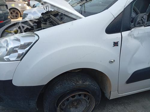 Used Left front fenders Left front fenders 37473883 37473883