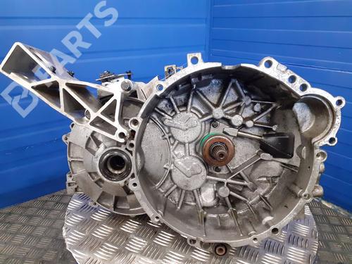Pièces de voiture d'occasion pour VOLVO V70 II (285) 2.4 D V732046 | B