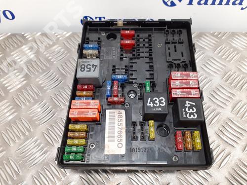 Used Fuse box VW GOLF V (1K1) 1.6 FSI (115 hp) 9193514