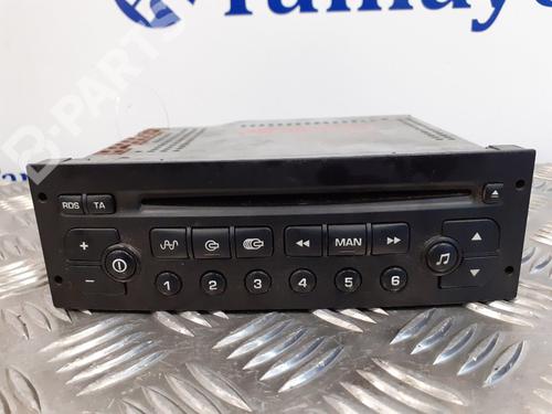 Used Radio PEUGEOT 1007 (KM_) 1.6 16V (109 hp) 9304801