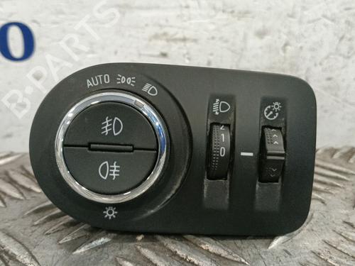 Used Headlight switch OPEL COMBO Box Body/MPV (K9) 1.5 D (102 hp) 29921175