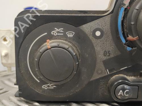 Commande Chauffage RENAULT MEGANE II (BM0/1_, CM0/1_) 1.5 dCi (BM02, BM13, BM2A, CM02, CM13) | BP13913333I5 