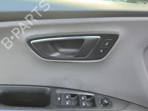 Used Front left interior door handle Front left interior door handle SEAT LEON (5F1) 2.0 TDI (110 hp) 40220316 40220316