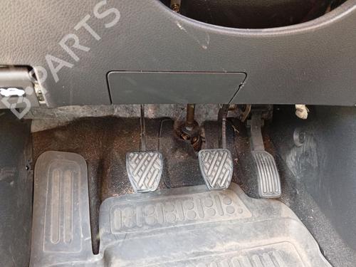 koblingspedal-nissan-pulsar-hatchback-c13-2014-34252146 main image