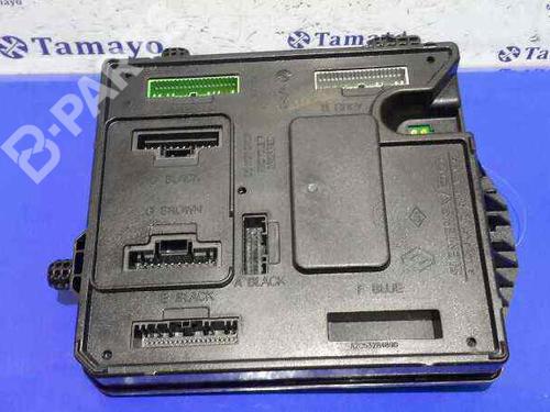 Used Fuse box RENAULT MEGANE III Hatchback (BZ0/1_, B3_) 1.5 dCi (106 hp) 4931990