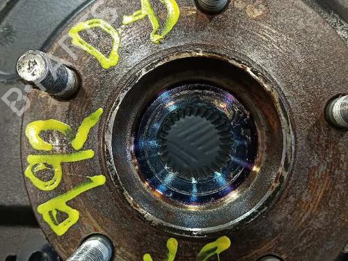 Right front steering knuckle MITSUBISHI GRANDIS (NA_W)  | BP25719476M26 