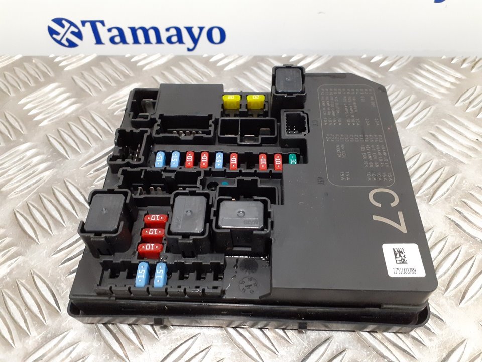 Fuse box NISSAN JUKE (F15) 1.5 dCi 9536817 BParts