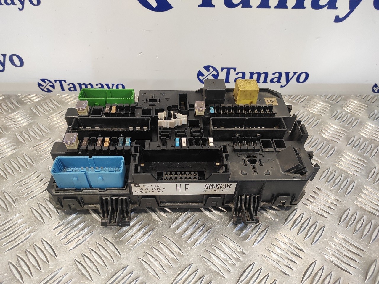 Fuse box OPEL ZAFIRA / ZAFIRA FAMILY B (A05) 10076832 BParts