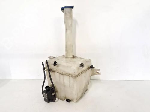 Used Windscreen washer tank KIA CARENS III MPV (UN) 2.0 CRDi 115 (115 hp) 30349508