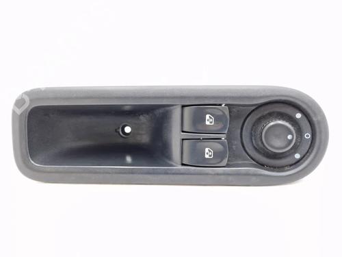Used Left front window switch RENAULT CLIO III (BR0/1, CR0/1) 2.0 16V (BR0C, BR0K, CR0C, CR0K) (139 hp) 30342379
