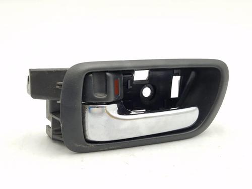 Used Front left interior door handle TOYOTA COROLLA Verso (ZER_, ZZE12_, R1_) 2.2 D-4D (AUR10_, AUR10R) (136 hp) 30344396